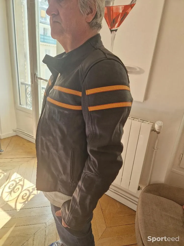 Blouson cuir Moto Harley Davidson homme neuf Ajouté le : 06/06/2023