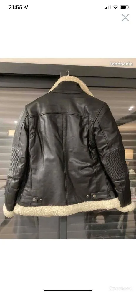 Blouson moto cuir comme neuf  d'occasion Ajouté le : 11/02/2023