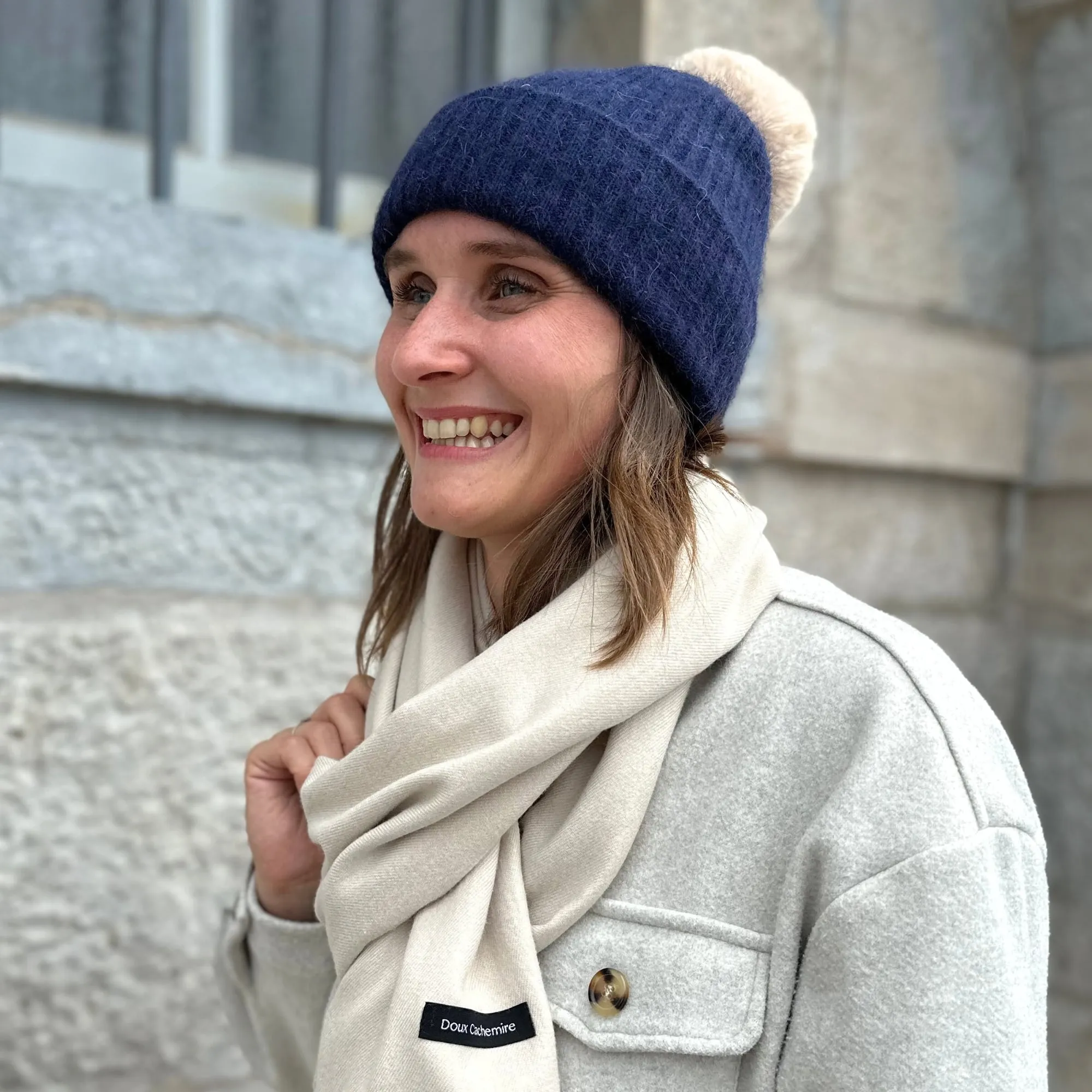 Bonnet cachemire bleu marine pompon | ultra chaud