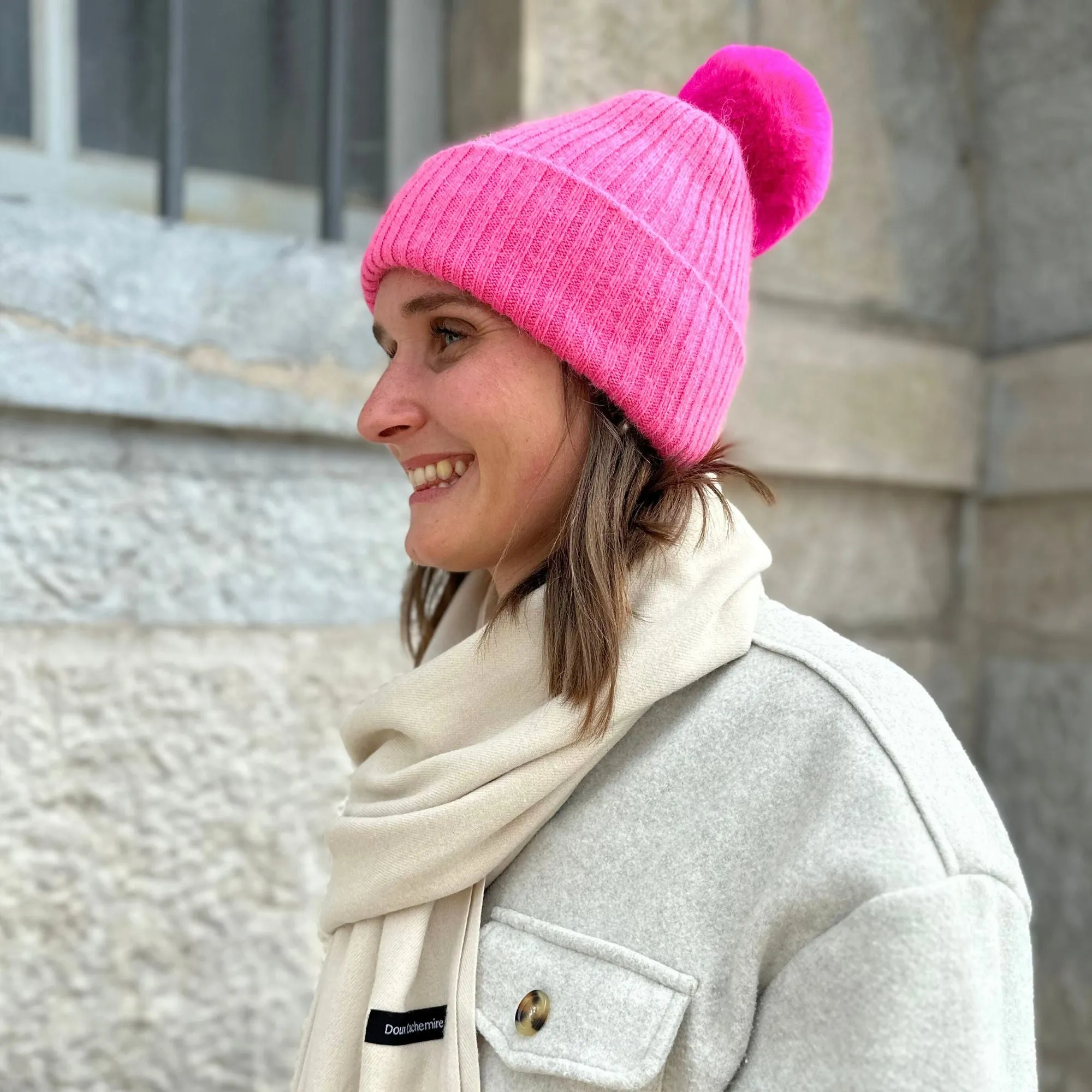 Bonnet cachemire fuchsia pompon | ultra chaud