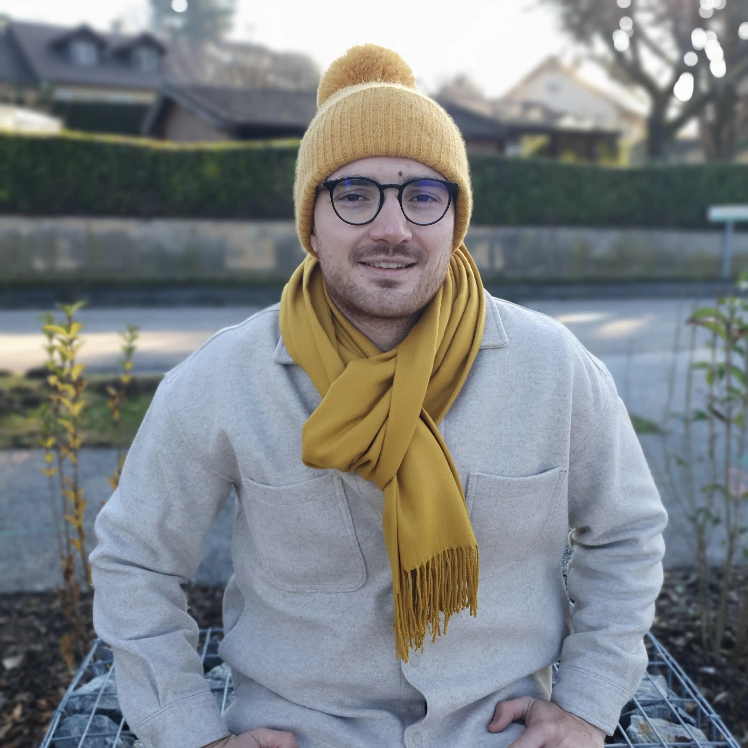 Bonnet cachemire jaune moutarde pompon | ultra chaud