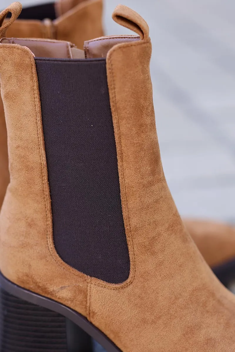 Boots chelsea camel en suédine talon évasé