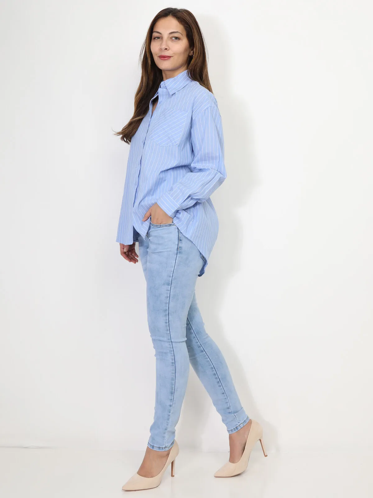 Chemise asymétrique et oversize à rayures- Bleu clair