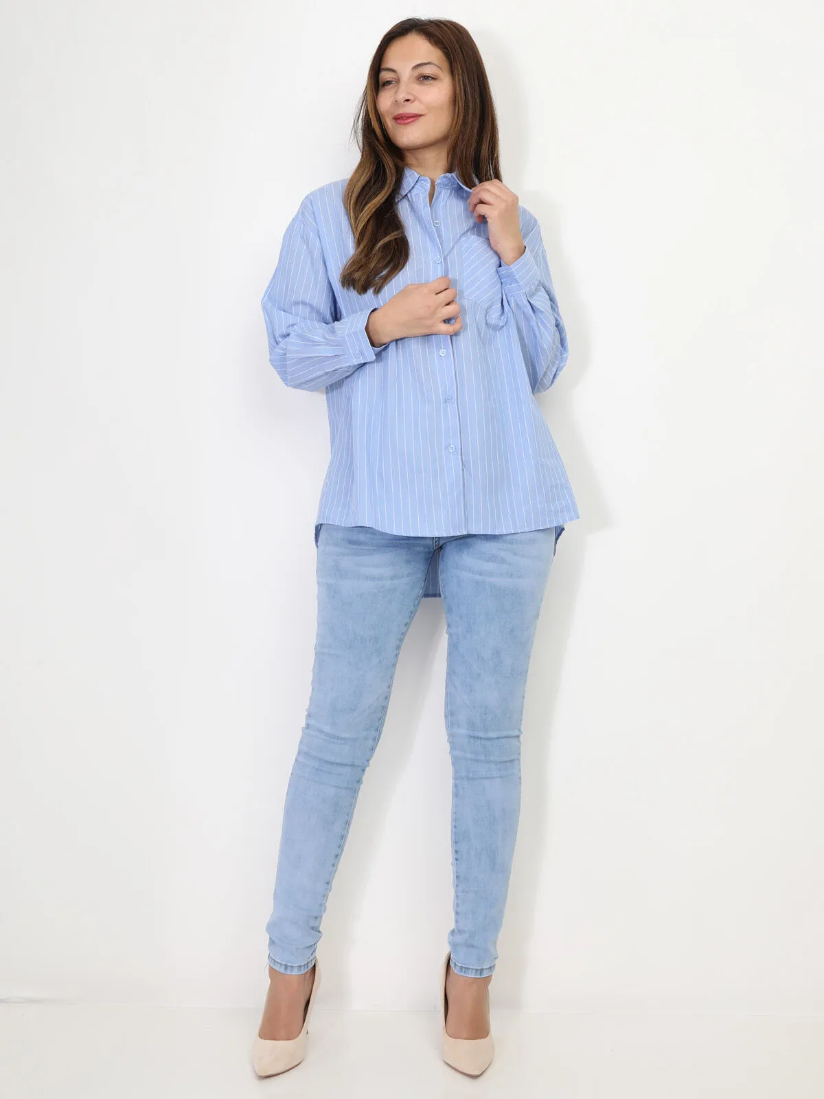 Chemise asymétrique et oversize à rayures- Bleu clair