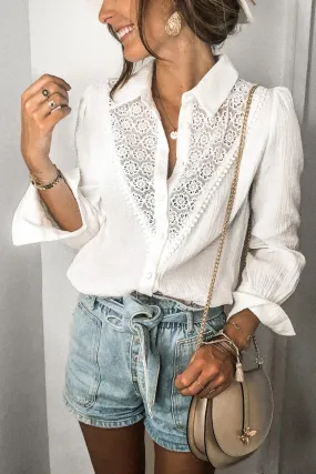 Chemise froissée en dentelle florale blanche