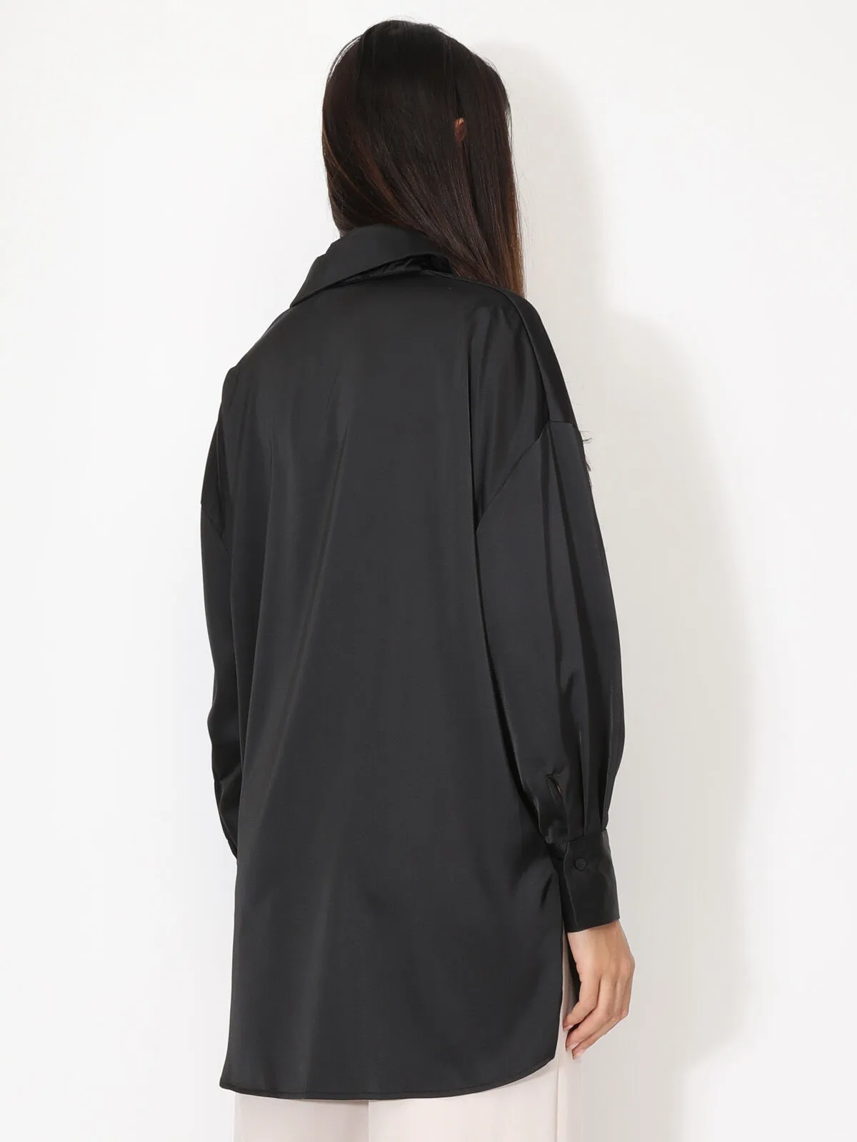 Chemise satinée oversize à fentes- Noir