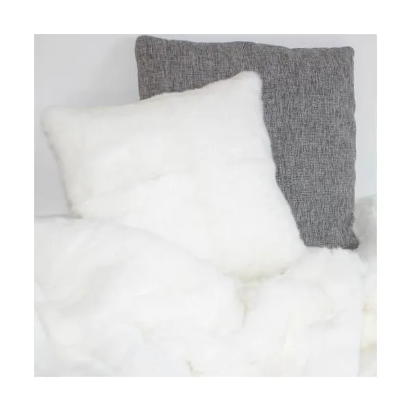 Coussin En Peau De Lapin Blanc