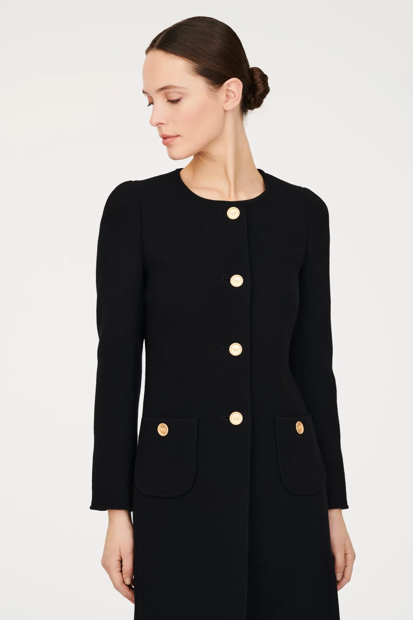 Manteau court en crêpe de laine