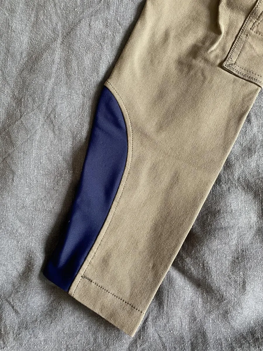 Pantalon kaki et bleu marine