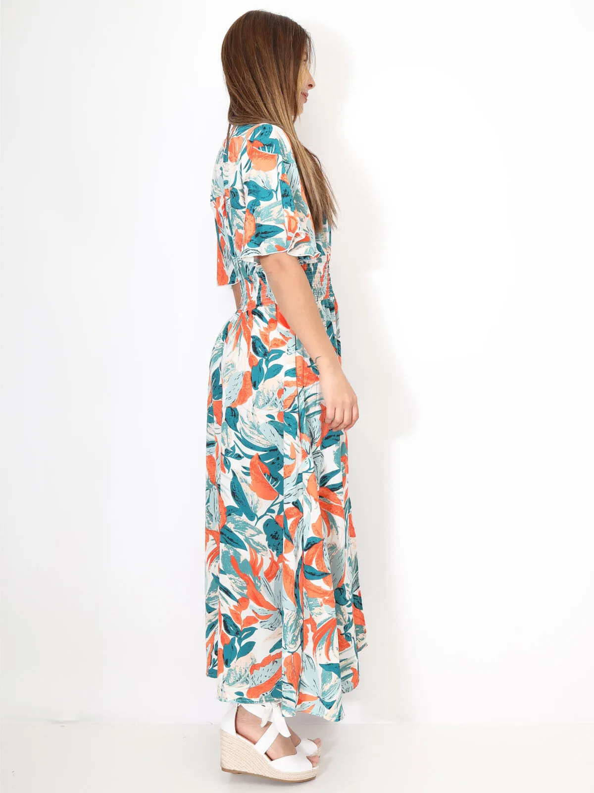 Robe longue et smockée à motif tropical- Écru