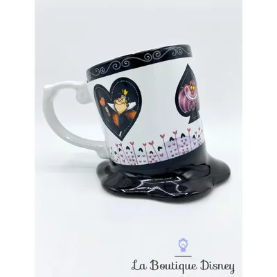 Tasse Alice au pays des Merveilles penchée Disneyland Paris mug Disney cartes noir blanc travers