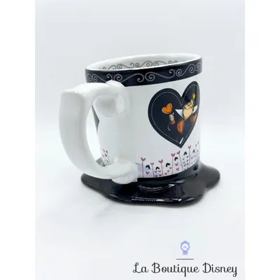 Tasse Alice au pays des Merveilles penchée Disneyland Paris mug Disney cartes noir blanc travers