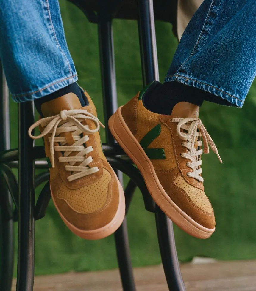 Veja V-10 Suede Camel Desert